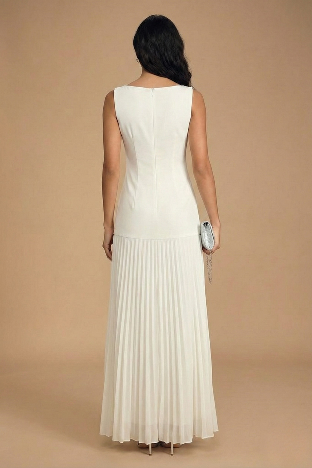 Women's Sleeveless Boat Neck Fitted Bodice Drop-Waist Pleated Maxi Dress for Evening Occasions