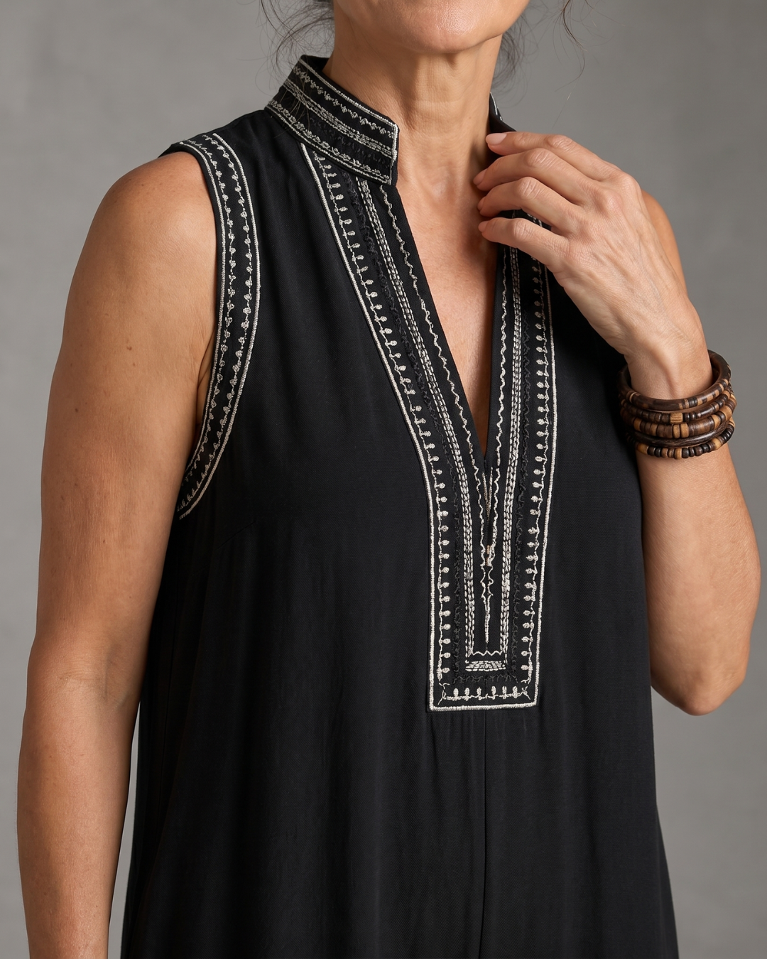 Sleeveless Embroidered V Neck Jumpsuit Women Relaxed Fit Casual