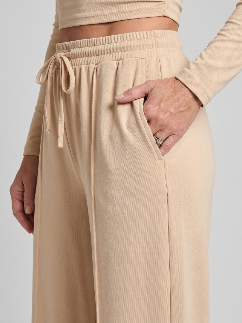 Two Piece Set Women Fitted Top Relaxed Trousers Casual