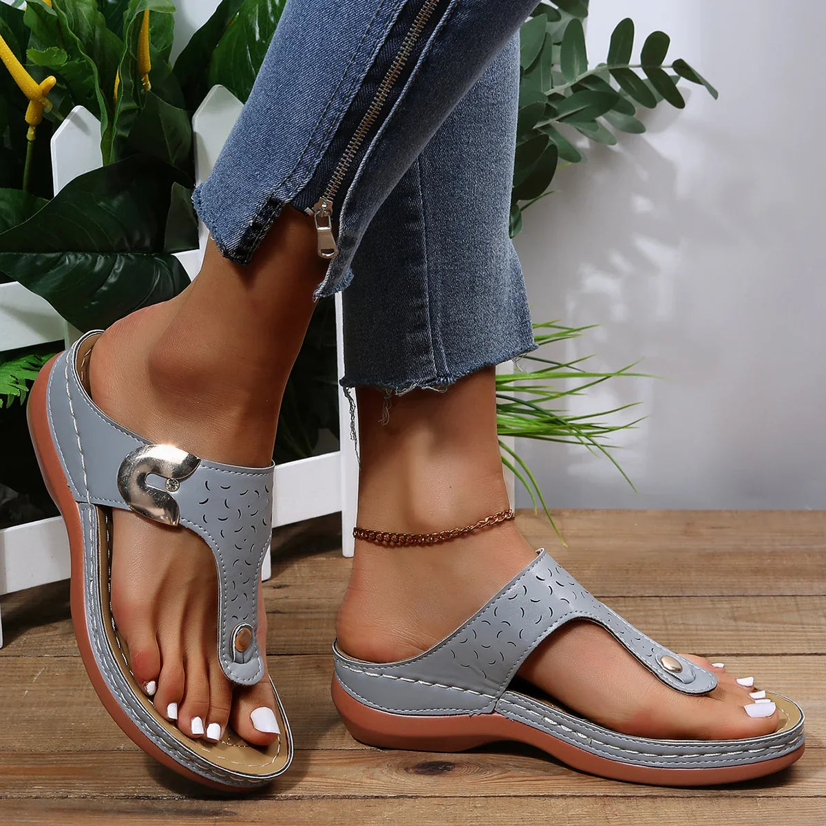Sandals Women Casual Summer Metallic Finish Comfortable Fit